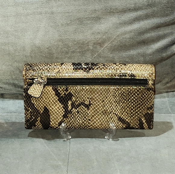 COACH SOHO LYNN EXOTIC PYTHON LEATHER  TRI-FOLD SNAP LONG WALLET 7½" x 4" EUC - Picture 5 of 13